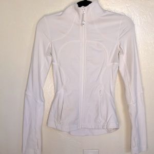 Lululemon Define T3 Jacket, Size 2, White.